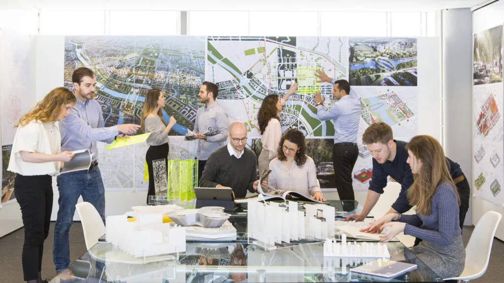 El diseño de Torre Riviera estuvo a cargo de Foster + Partners.