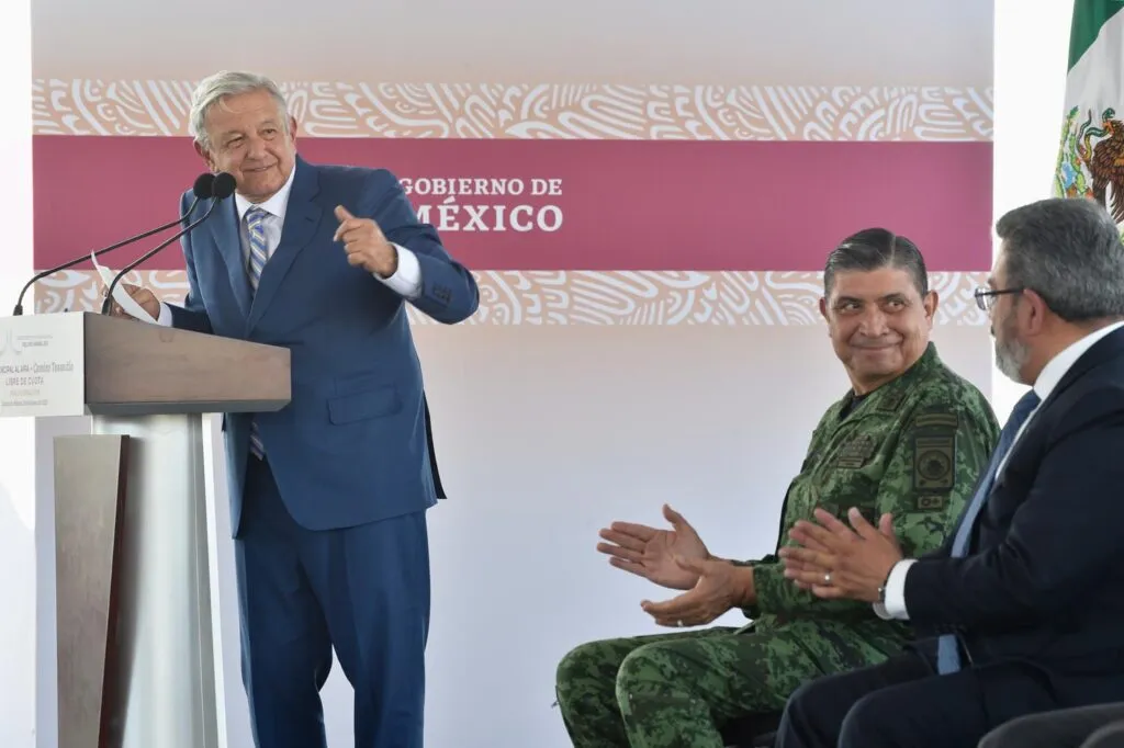 Inauguran camino al aifa