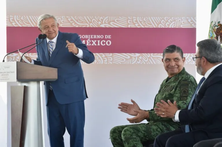 Inauguran camino al aifa