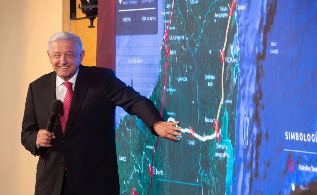 Avanza construcción de vía doble electrificada en tramo 4