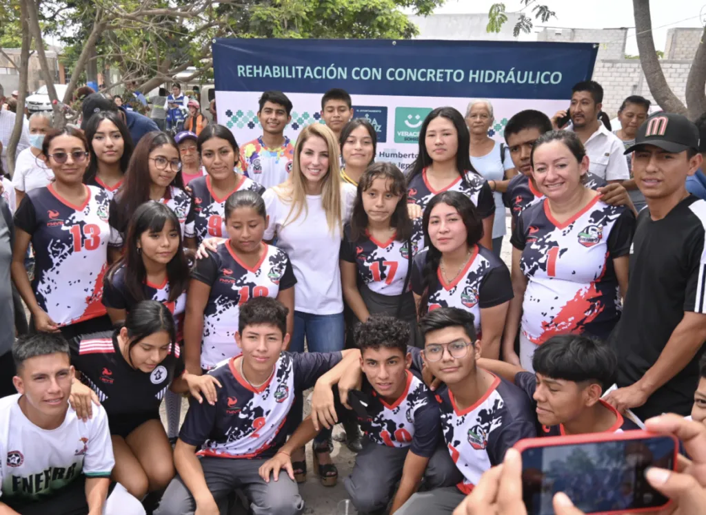 Patricia Lobeira continúa con el Plan de Obras del Ayuntamiento de Veracruz.