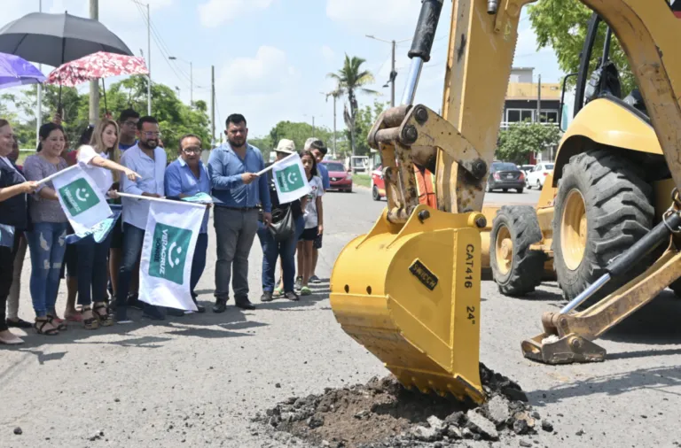 Patricia Lobeira puso en marcha los trabajos en la Avenida Texolo