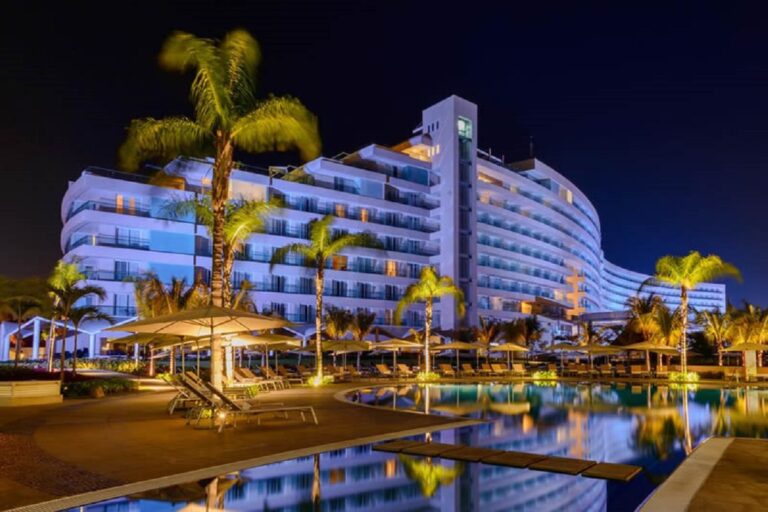 A través de un comunicado, Grupo Mundo Imperial informó sobre las fechas para la reapertura de sus complejos hoteleros ubicados en Acapulco, Guerrero, los cuales sufrieron afectaciones tras el paso del huracán “Otis”.