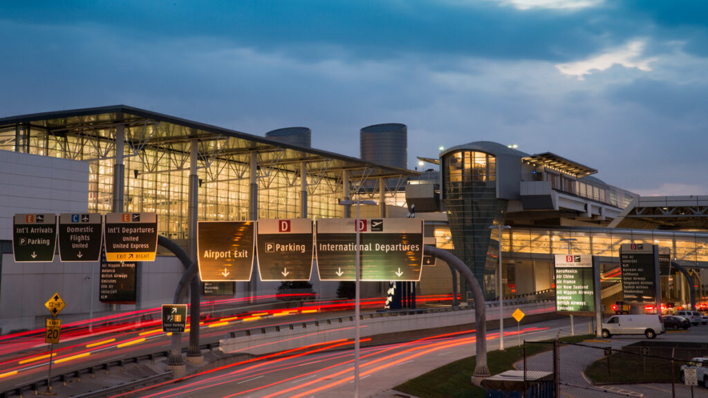 Aeropuertos de Houston abren Centro Integrado de Coordinación