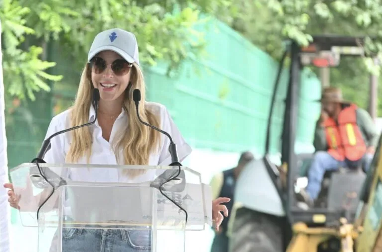 Patricia Lobeira puso en marcha los trabajos.