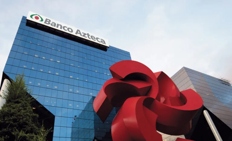 Banco Azteca es premiado en Europa por transformar la educación financiera
